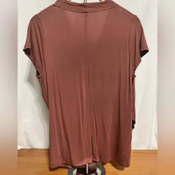 Kindred Bravely Bamboo Nursing T Shirt - Picture 2 of 3